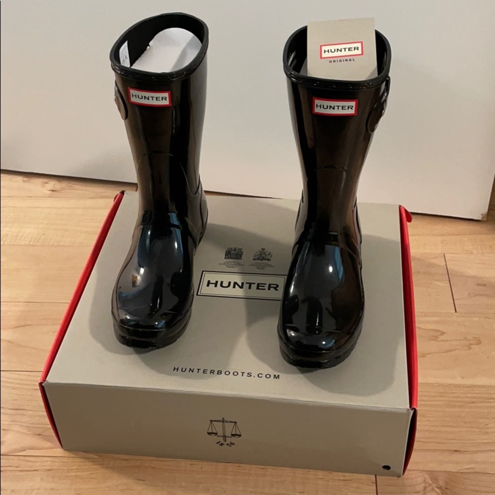 Hunter rain boots in black gloss